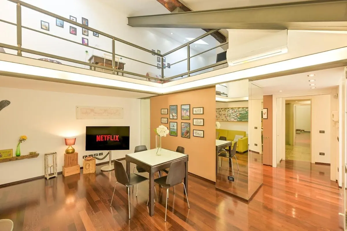 아파트 The Star Loft - A Luxury Top Floor 코모 이탈리아