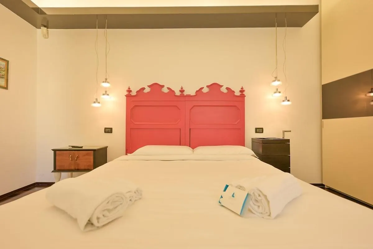 The Star Loft - A Luxury Top Floor 코모 0*,