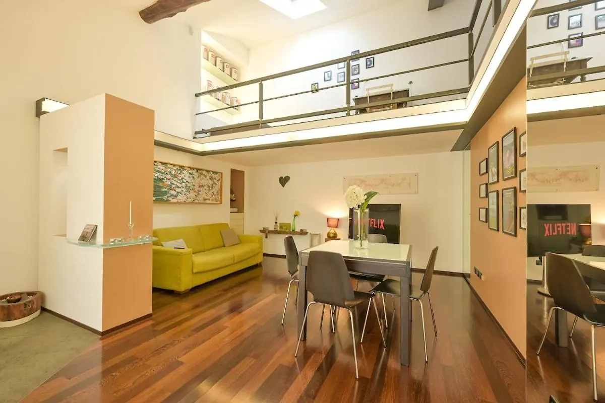 The Star Loft - A Luxury Top Floor location